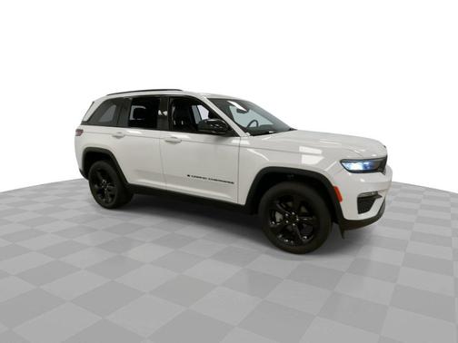 Bright White Clearcoat 2023 Jeep Grand Cherokee Limited