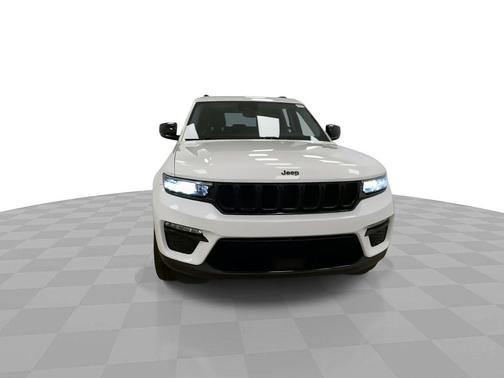 Bright White Clearcoat 2023 Jeep Grand Cherokee Limited