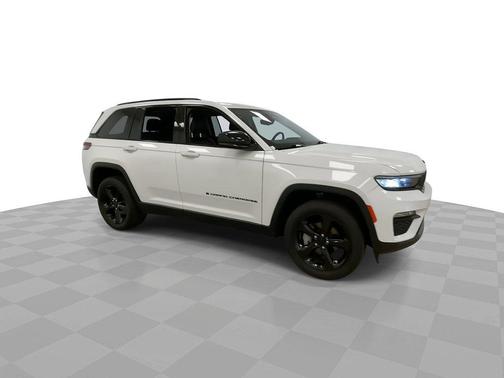 Bright White Clearcoat 2023 Jeep Grand Cherokee Limited