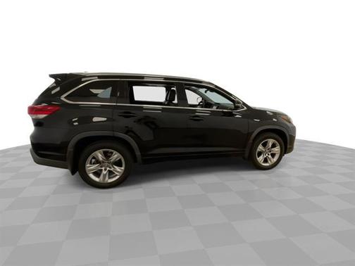 Midnight Black Metallic 2019 Toyota Highlander Limited