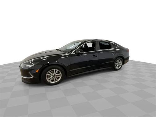 2022 Hyundai SONATA SE