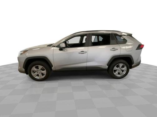 Silver Sky Metallic 2022 Toyota RAV4 Hybrid XLE