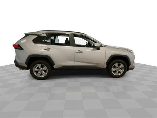 Silver Sky Metallic 2022 Toyota RAV4 Hybrid XLE