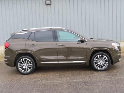 2023 GMC Terrain Denali