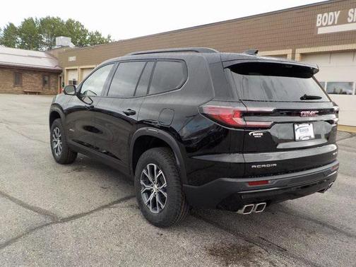 2026 GMC Acadia AWD AT4