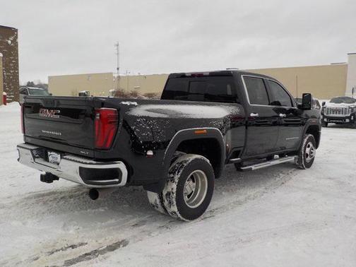 2024 GMC Sierra 3500 SLT