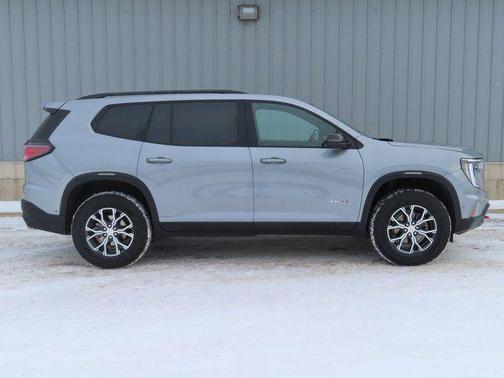 2025 GMC Acadia AWD AT4