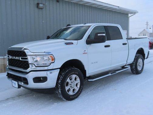 Bright White Clearcoat 2024 RAM 2500 Big Horn Crew Cab 4x4 6'4' Box