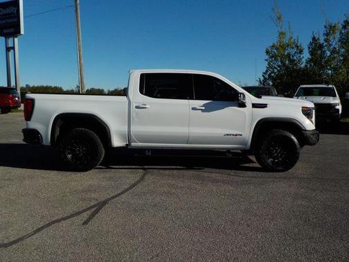 Summit White 2023 GMC Sierra 1500 AT4X