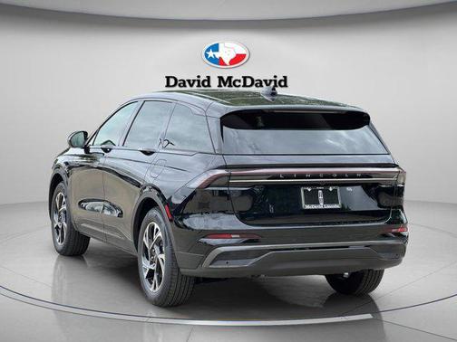 Infinite Black Metallic Clearcoat 2026 Lincoln Nautilus Premiere