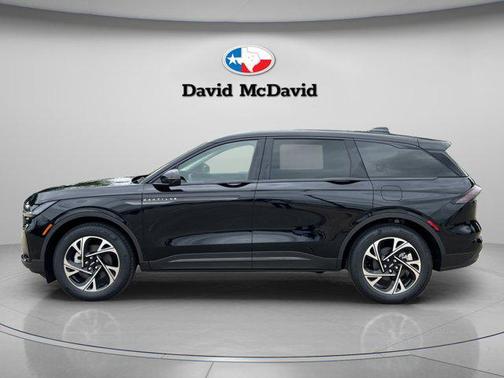 Infinite Black Metallic Clearcoat 2026 Lincoln Nautilus Premiere