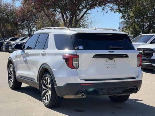 2022 Ford Explorer ST-Line