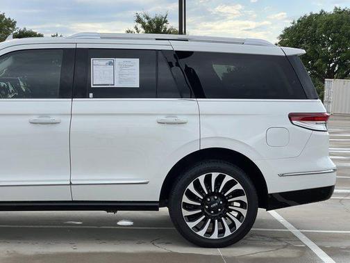 2023 Lincoln Navigator Black Label