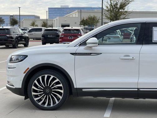 2022 Lincoln Nautilus Black Label