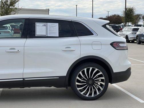 2022 Lincoln Nautilus Black Label