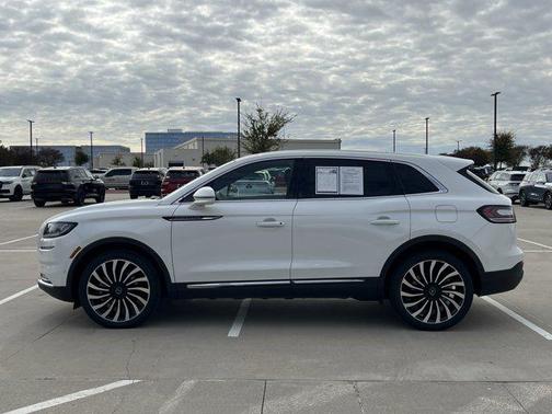 2022 Lincoln Nautilus Black Label
