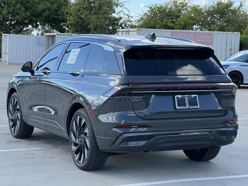 2024 Lincoln Nautilus Black Label