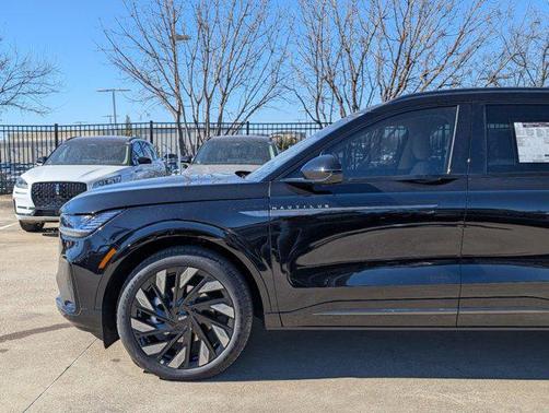 2025 Lincoln Nautilus Reserve
