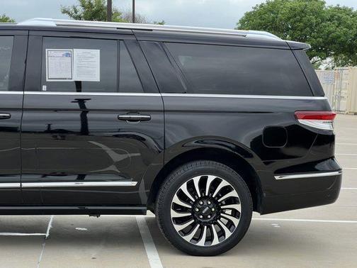 2024 Lincoln Navigator Black Label