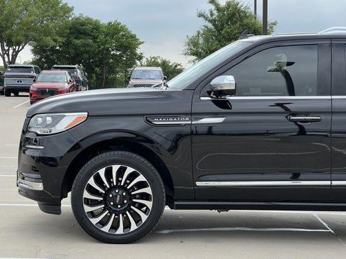 2024 Lincoln Navigator Black Label