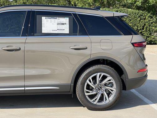 2025 Lincoln Corsair Premiere