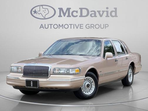 Tan 1996 Lincoln Town Car Executive