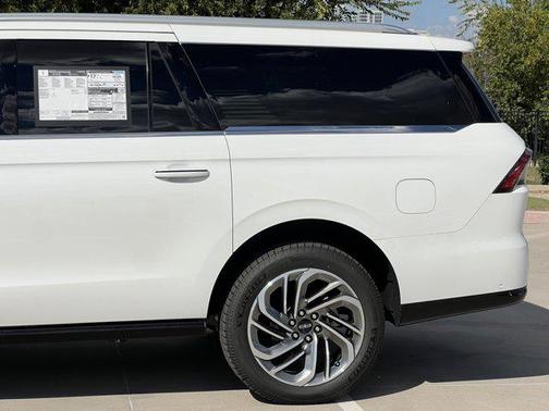 2025 Lincoln Navigator Reserve