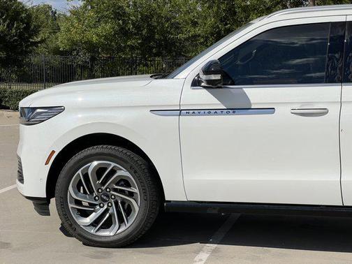 2025 Lincoln Navigator Reserve