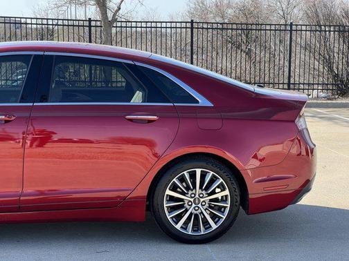 2017 Lincoln MKZ Base