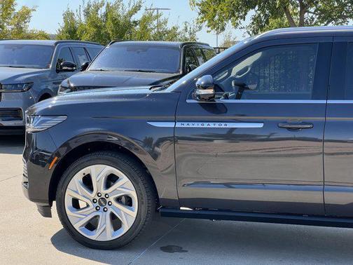 2025 Lincoln Navigator Reserve