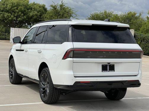 2025 Lincoln Navigator Reserve