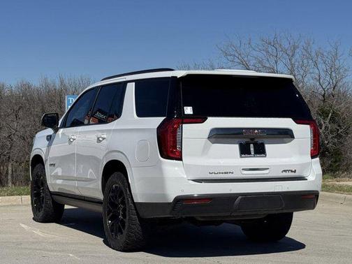 2023 GMC Yukon 4WD AT4
