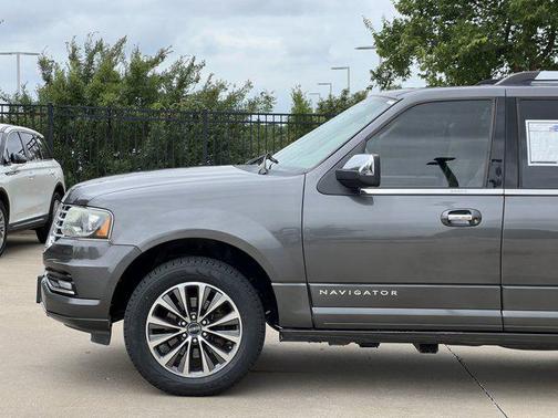 2016 Lincoln Navigator Select