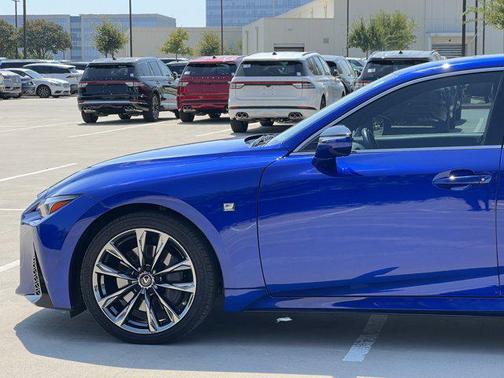2022 Lexus IS 350 Base