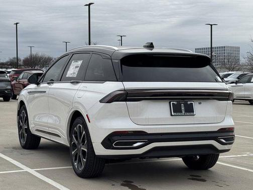 2025 Lincoln Nautilus Reserve