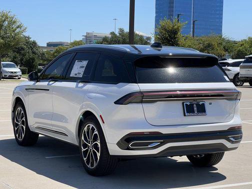 2025 Lincoln Nautilus Reserve
