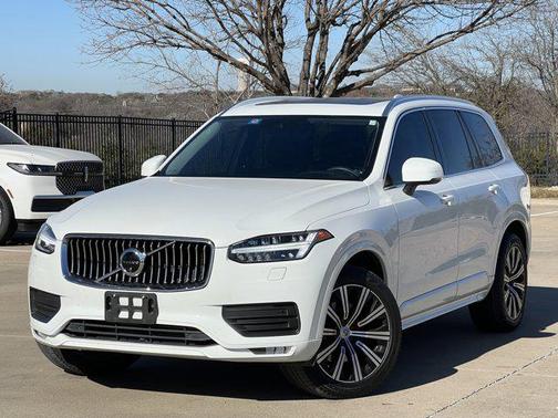 2020 Volvo XC90 T6 Momentum