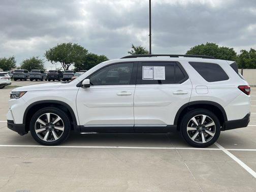 2023 Honda Pilot AWD Elite