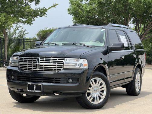 2014 Lincoln Navigator Base