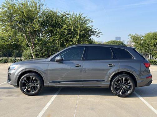2025 Audi Q7 55 Premium Plus