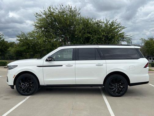 2025 Lincoln Navigator Reserve