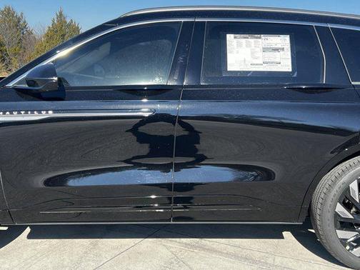 2025 Lincoln Nautilus Black Label