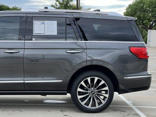 2018 Lincoln Navigator Select