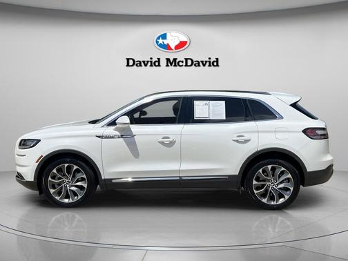 Pristine White Metallic Tri-Coat 2022 Lincoln Nautilus Reserve