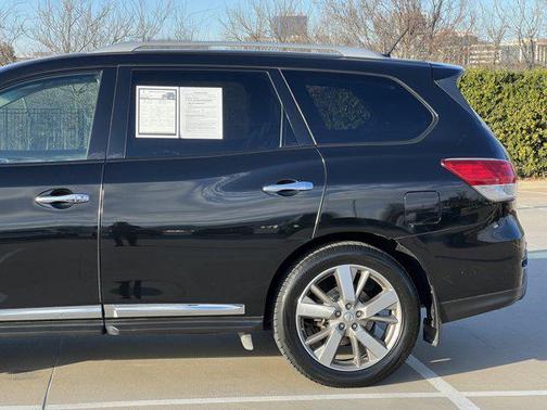 2016 Nissan Pathfinder Platinum