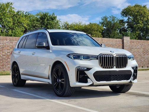 2022 BMW X7 M50i