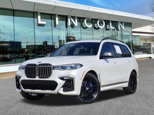 2022 BMW X7 M50i