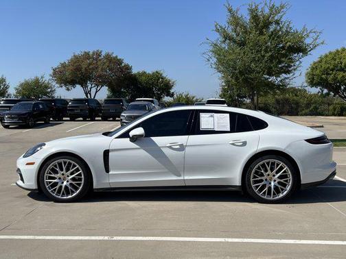 2020 Porsche Panamera 4