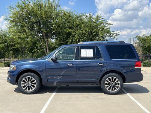 2015 Lincoln Navigator Base