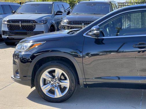 2017 Toyota Highlander Limited